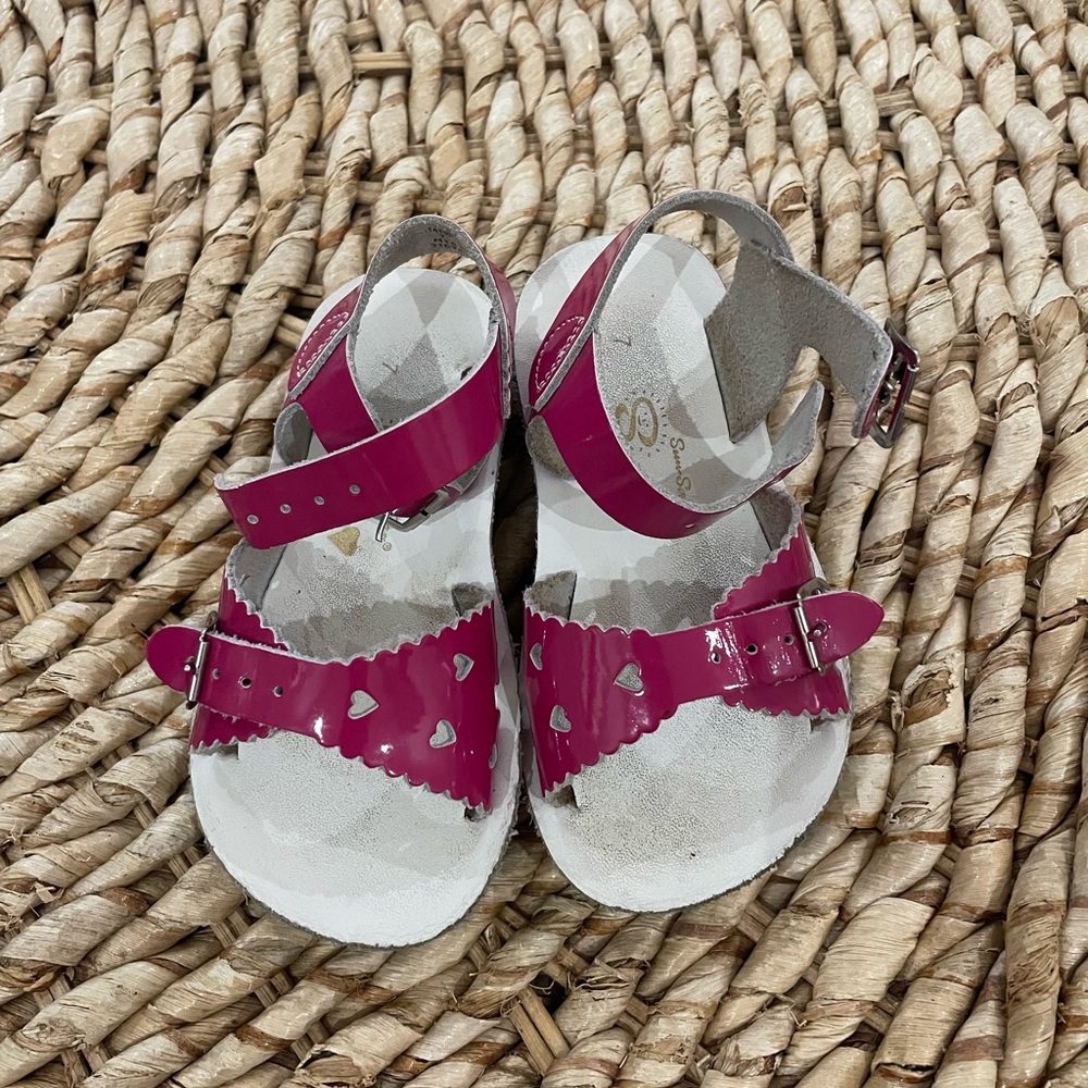 Sun Sans Pink size 7